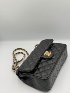CHANEL jumbo