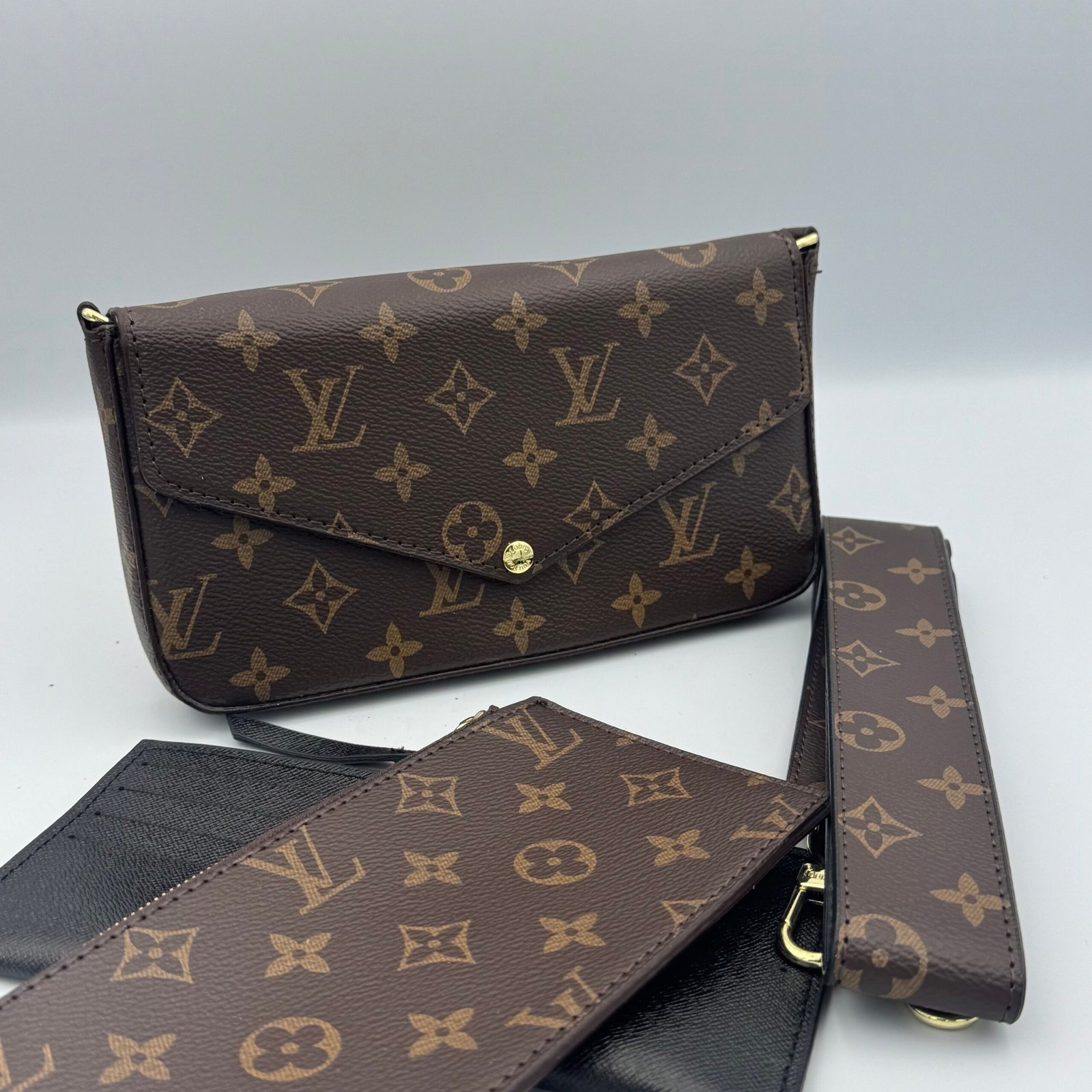 fullsizerender Pochette felici Noir – Image 1