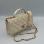 Chanel jumbo caviar 20cm avec poignée beige