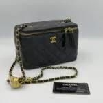 Chanel vanity Noir